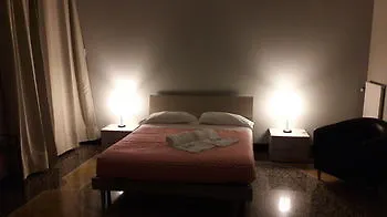 Check-inn Centro 3* Genova