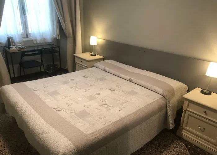 Check-inn Centro 招待所