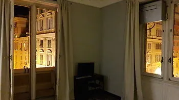 Check-inn Centro בית הארחה ג'נובה