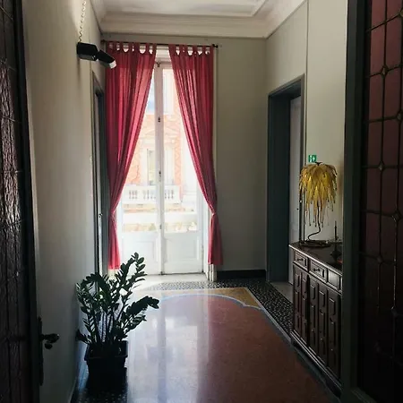 Check-inn Centro בית הארחה 3*